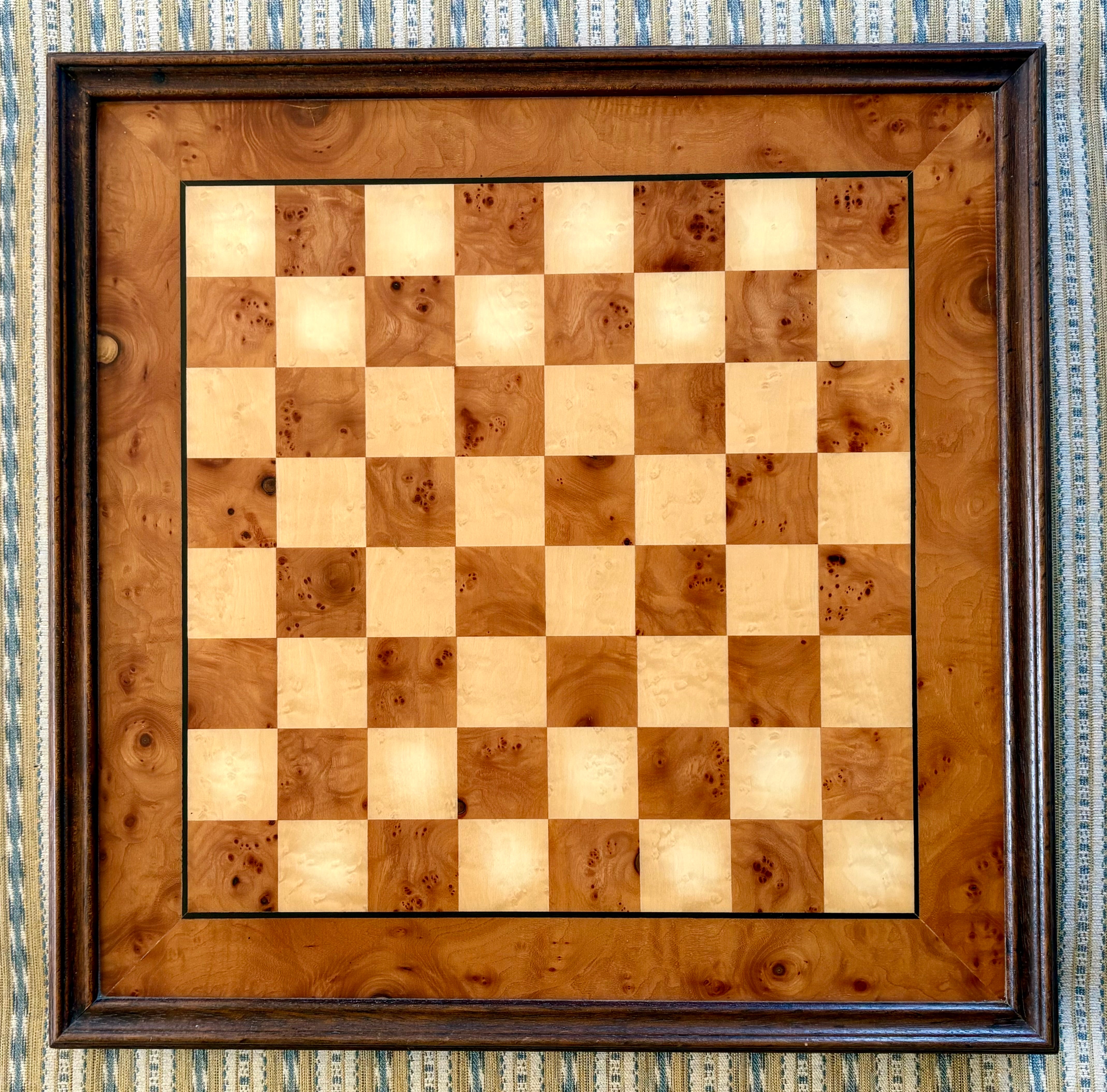 Burr Wood Chess Board And Chess Pieces